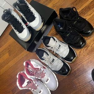 Lightly worn Jordan men shoes size 10-12